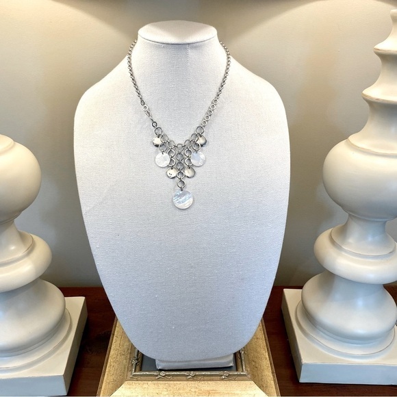 LIA Sophia SILVER TONE STATEMENT Pearlized & Silver Tone Disk Necklace - Picture 1 of 4